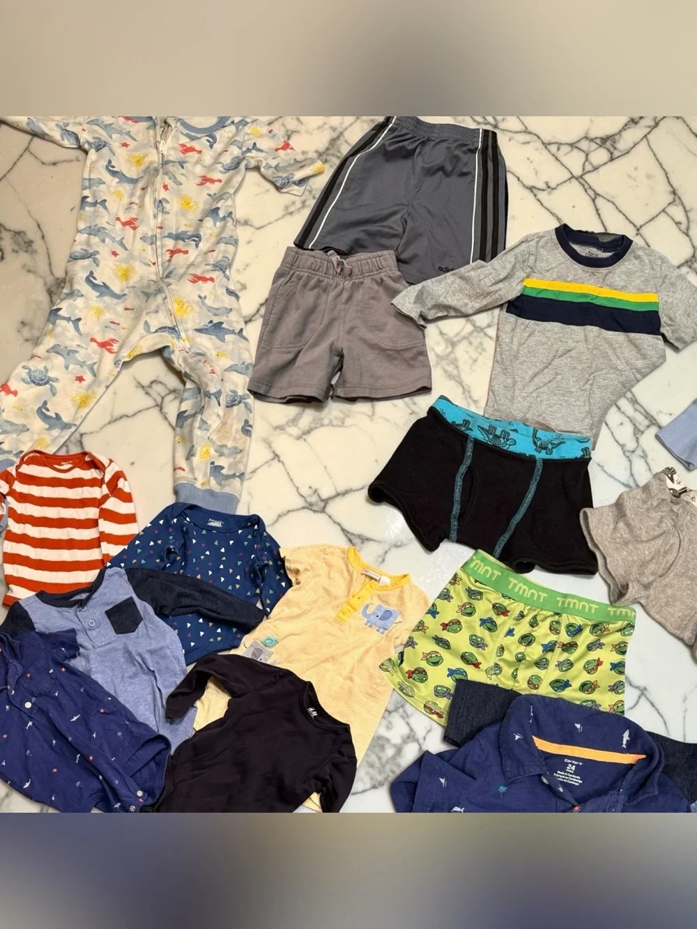 16pc bundle lot 24m 1sleeper 3undies 6onepieces 2shorts 4shirts no stains